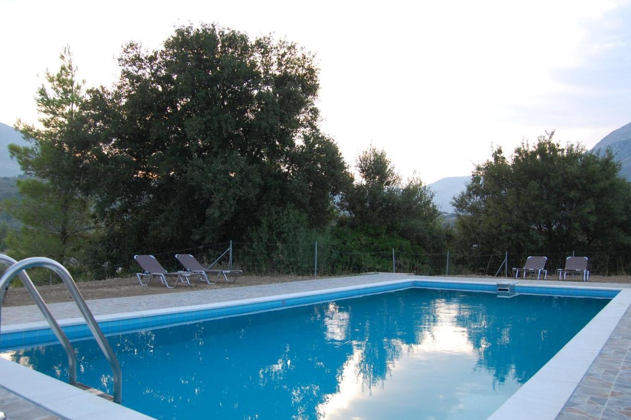 Blue Lagoon Villa Poros  Exterior photo