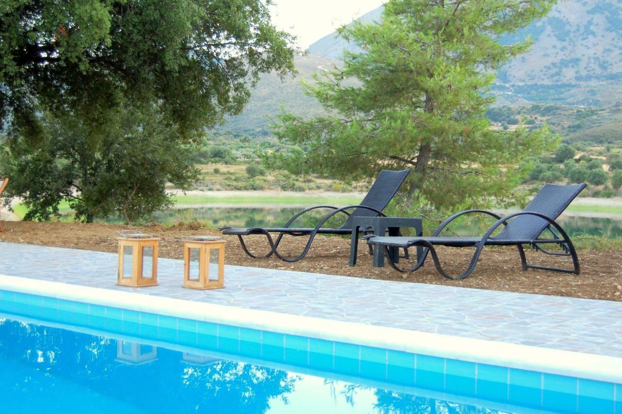 Blue Lagoon Villa Poros  Exterior photo